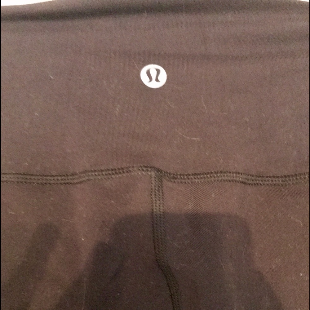 Lululemon Wunderunder leggings- size 6.